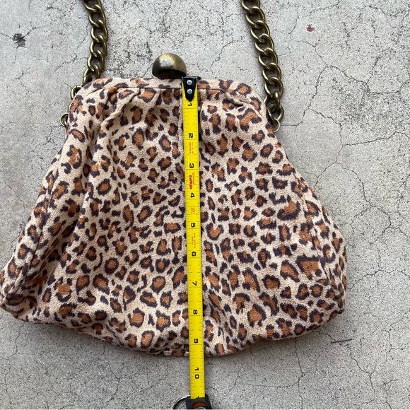 Adorable vintage leopard print bag Preowned vtg clueless animal print - Picture 4 of 8